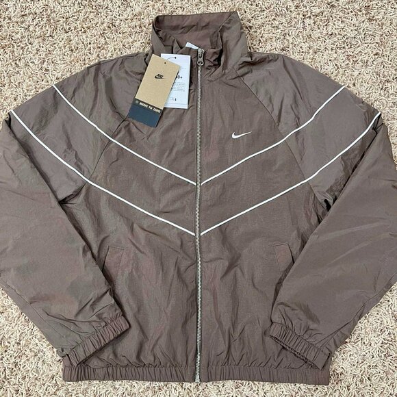 Nike Windrunner Women's Loose UV Woven Full-Zip Jacket FV6304-004, Size S (New) - Picture 1 of 14